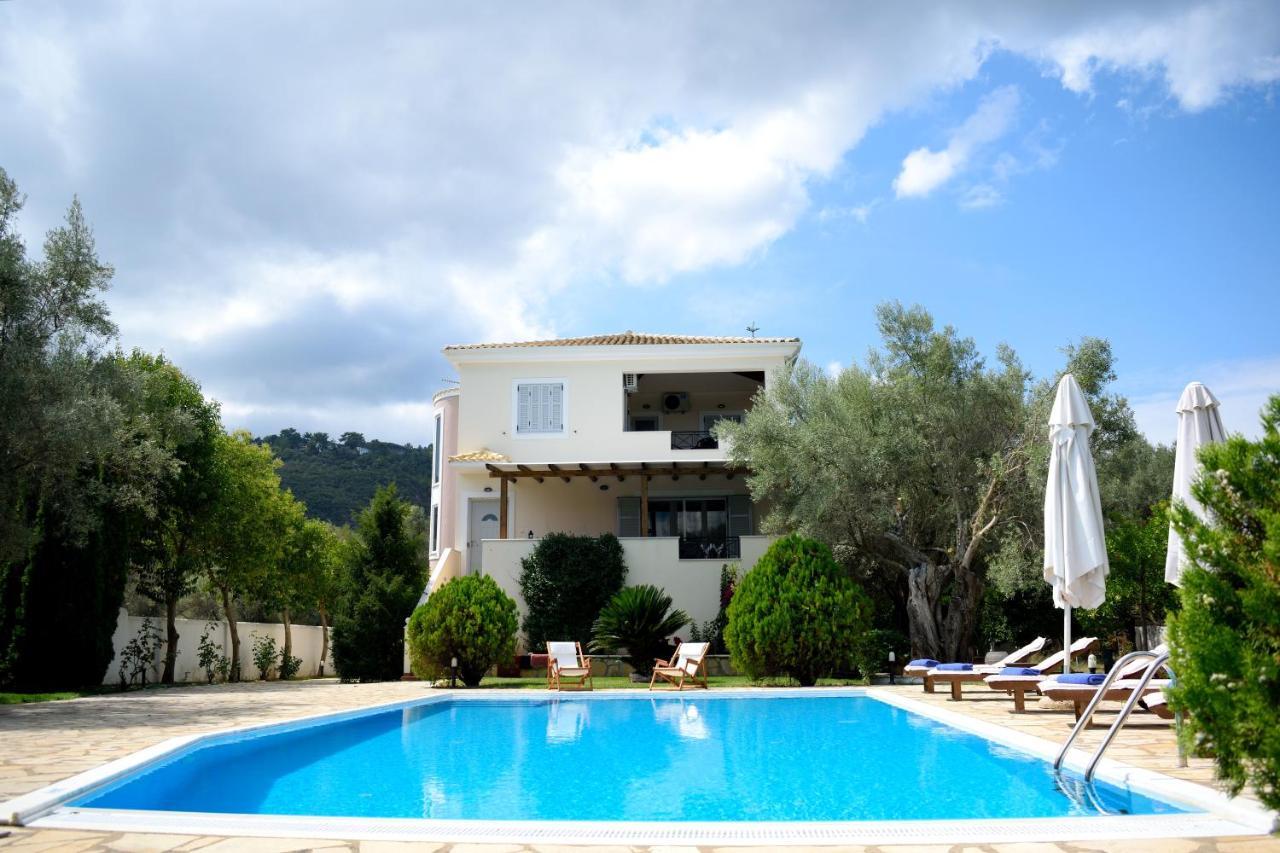 Villa Dioni Lefkáda エクステリア 写真
