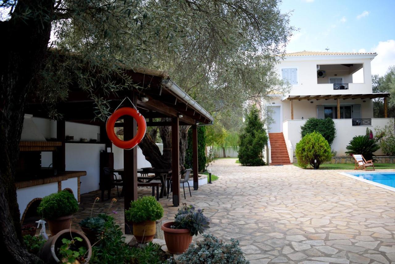 Villa Dioni Lefkáda エクステリア 写真
